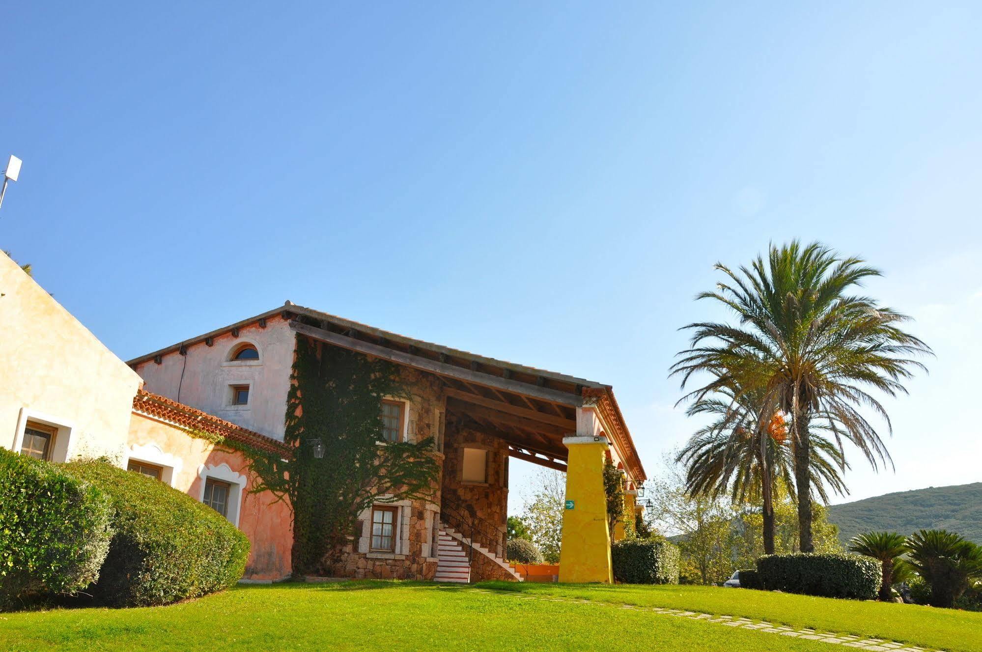 Residence Liscia Eldi San Teodoro  Esterno foto