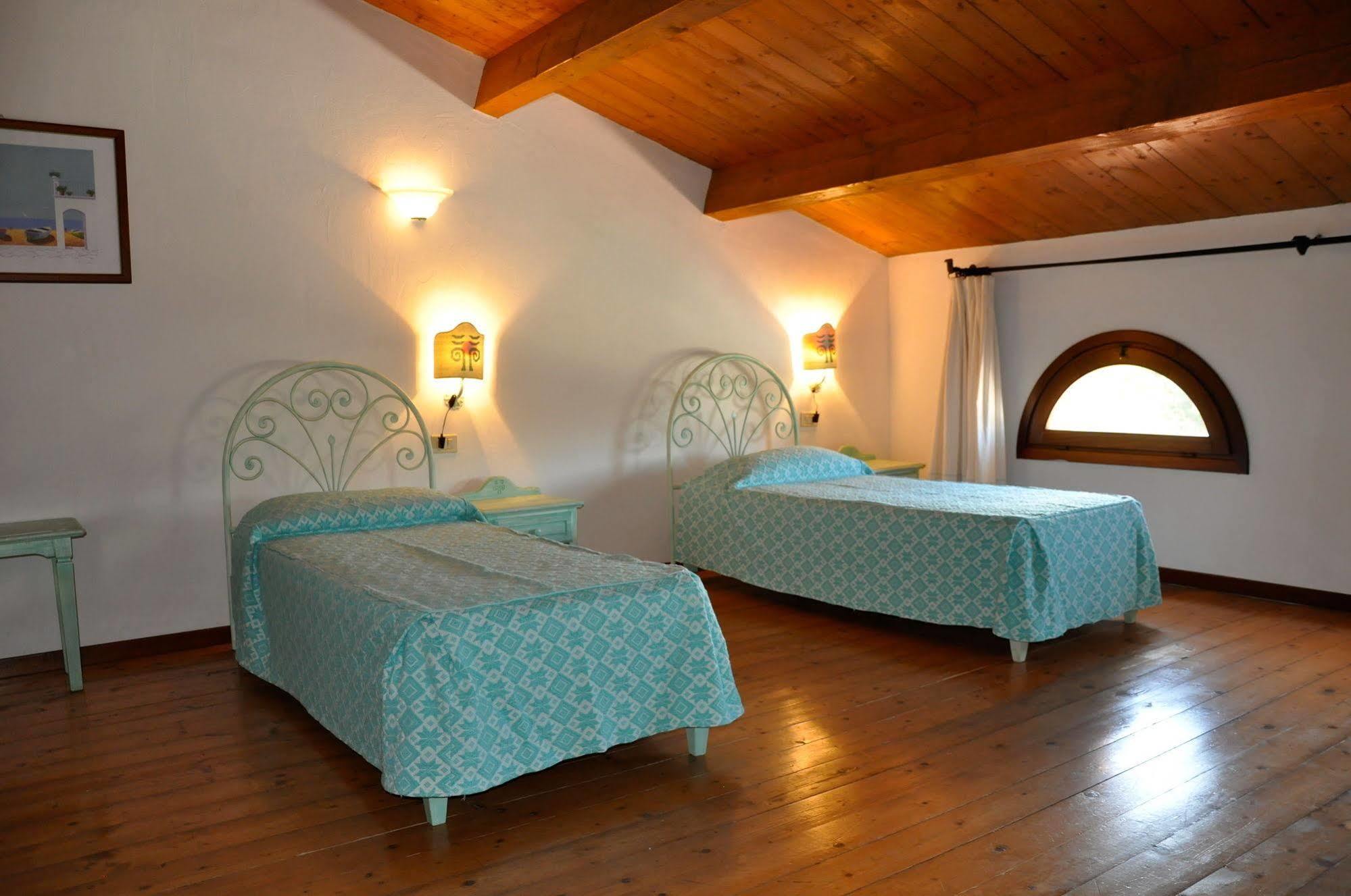 Residence Liscia Eldi San Teodoro  Esterno foto