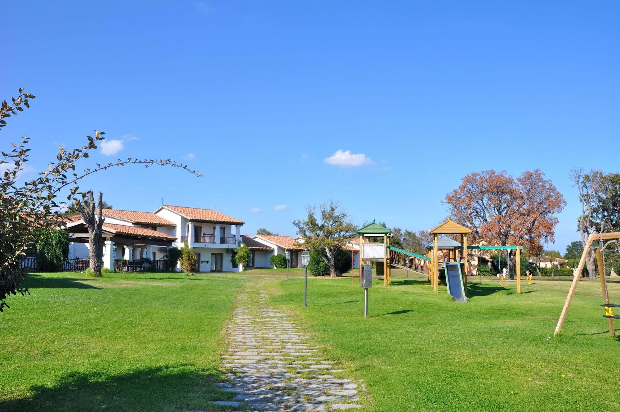 Residence Liscia Eldi San Teodoro  Esterno foto