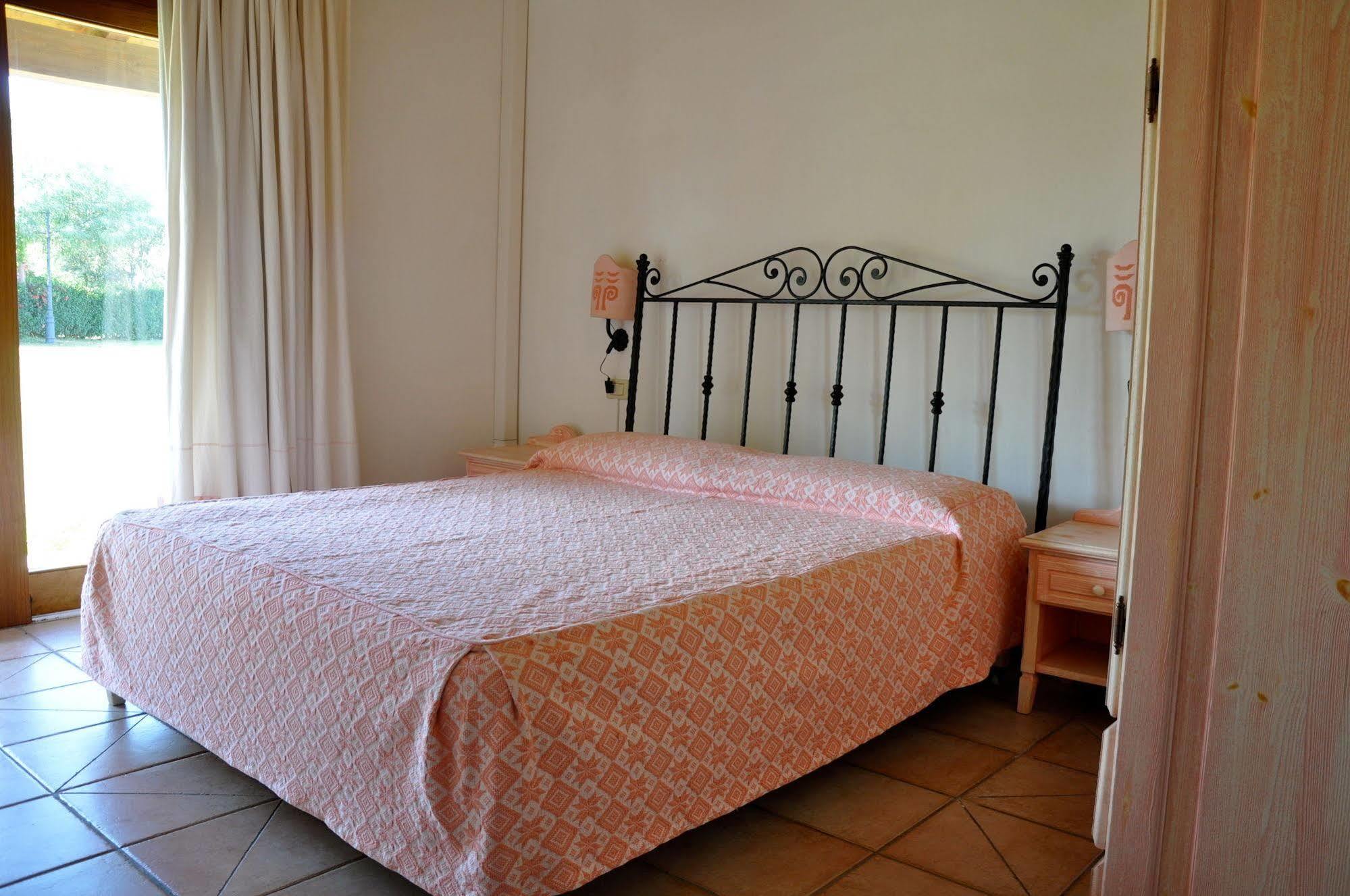 Residence Liscia Eldi San Teodoro  Esterno foto