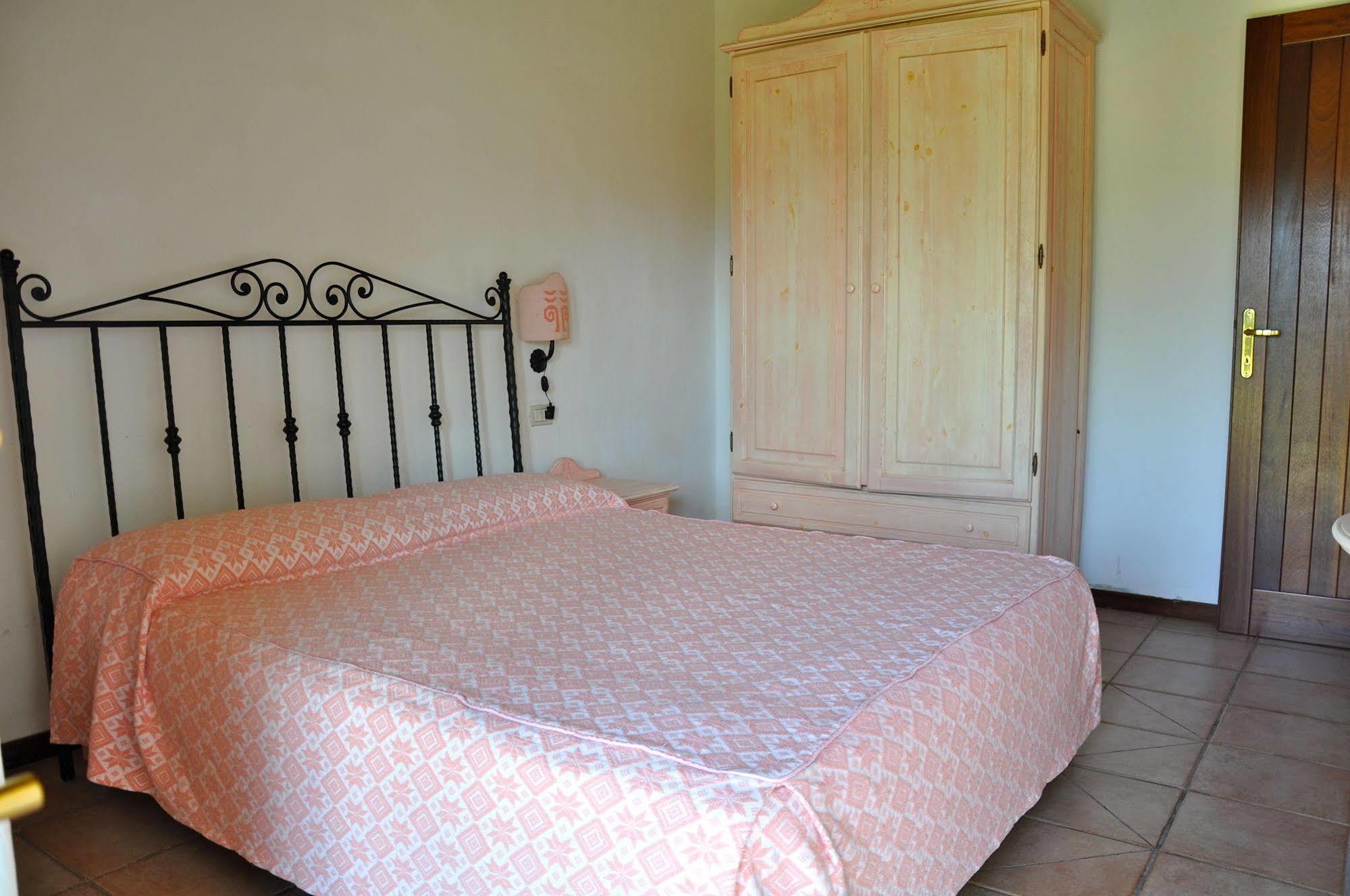 Residence Liscia Eldi San Teodoro  Esterno foto