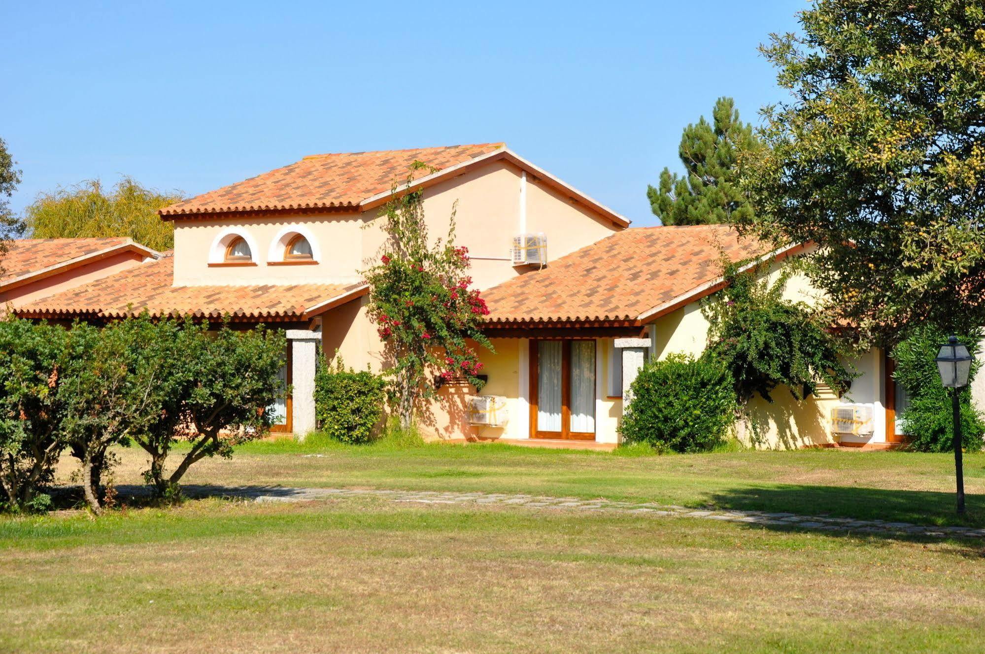 Residence Liscia Eldi San Teodoro  Esterno foto