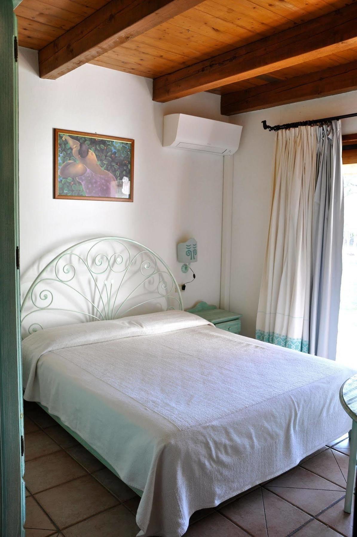 Residence Liscia Eldi San Teodoro  Esterno foto